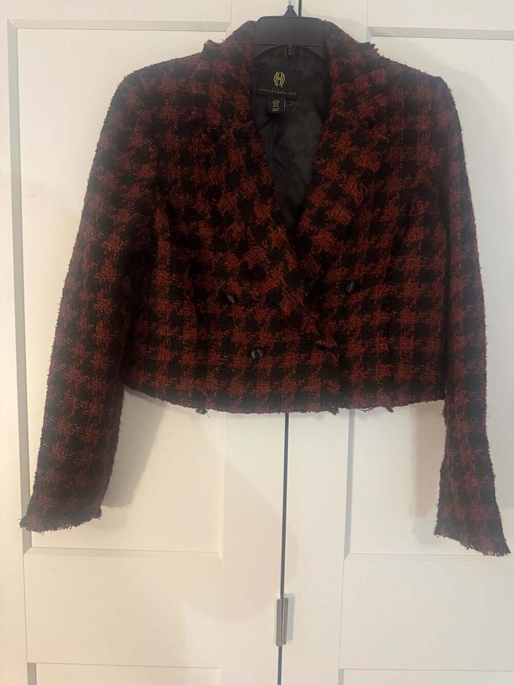 House of Harlow 1960 Black and Burgundy Houndstooth Tweed Cropped Blazer